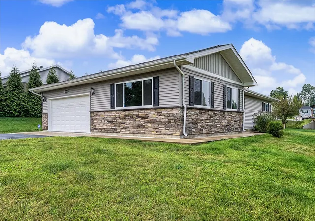 Photo 4 of Single family home for sale at 4149 Rosehill Dr, Beavercreek, OH 45431 | MLS# 964388 | Listing updated on 2026-08-26