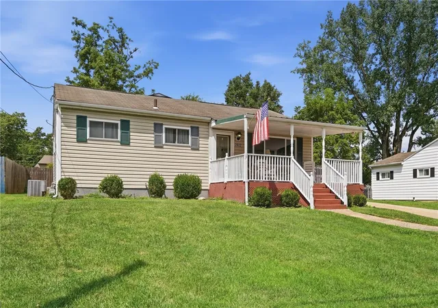 Photo 2 of Single family home for sale at 2022 Brell Dr, Middletown, OH 45042 | MLS# 966244 | Listing updated on 2026-08-27