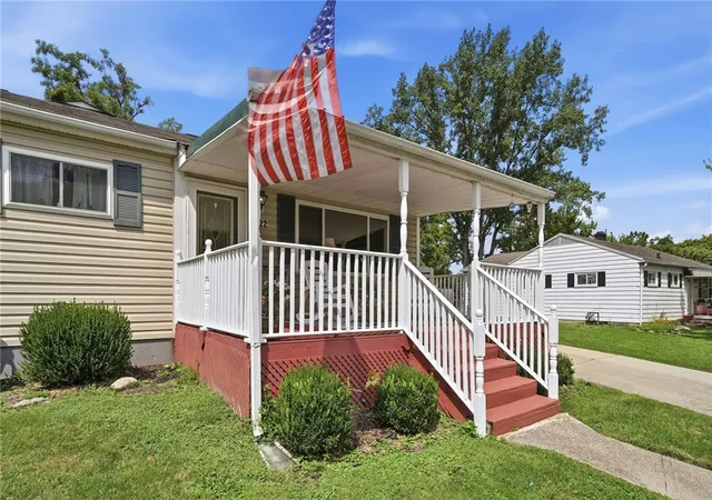 Photo 4 of Single family home for sale at 2022 Brell Dr, Middletown, OH 45042 | MLS# 966244 | Listing updated on 2026-08-27
