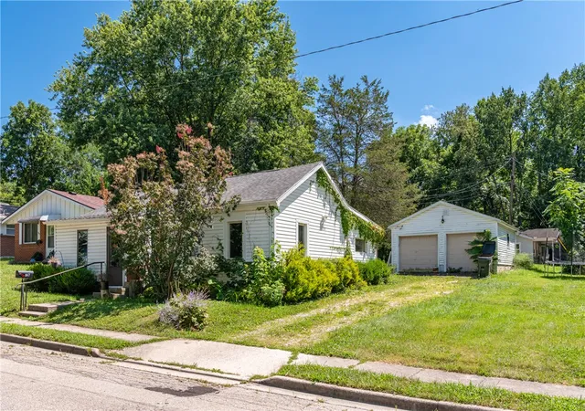 Photo 1 of Single family home for sale at 847 E 3rd Street, Xenia, OH 45385 | MLS# 965522 | Listing updated on 2026-08-28