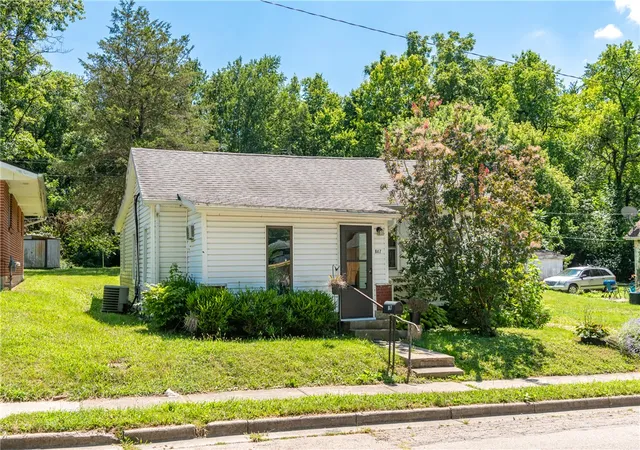 Photo 3 of Single family home for sale at 847 E 3rd Street, Xenia, OH 45385 | MLS# 965522 | Listing updated on 2026-08-28