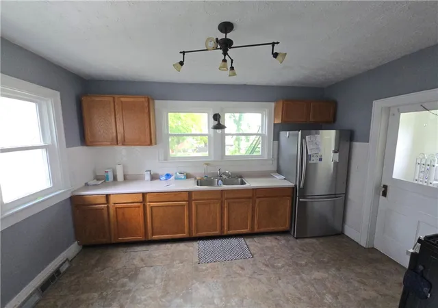 Photo 3 of Single family home for sale at 231 N Lincoln St, Wilmington, OH 45177 | MLS# 966328 | Listing updated on 2026-08-28