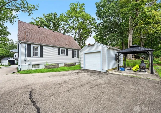 Photo 3 of Sale Pending at 150 Thelma Ave, Dayton, OH 45415 | MLS# 966297 | Listing updated on 2026-09-01