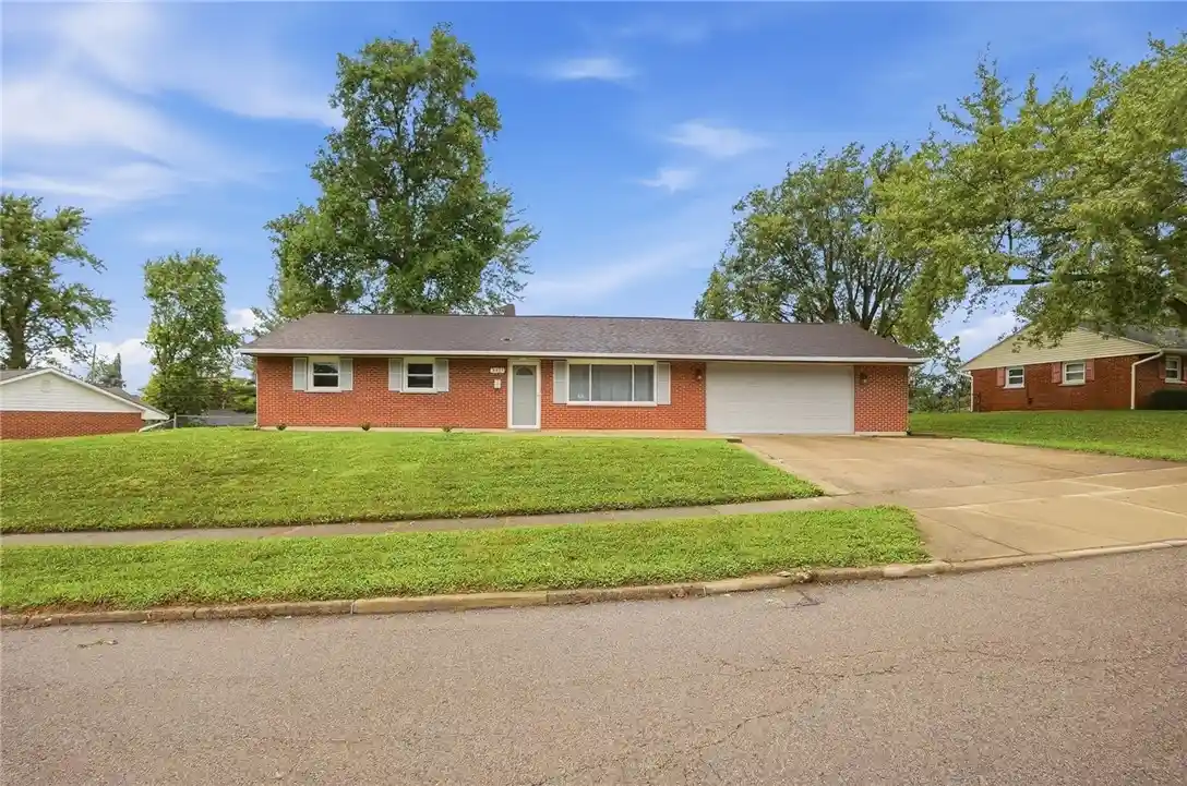 Photo 1 of Sale Pending at 2821 Powhattan Pl, Dayton, OH 45420 | MLS# 966332 | Listing updated on 2026-10-12