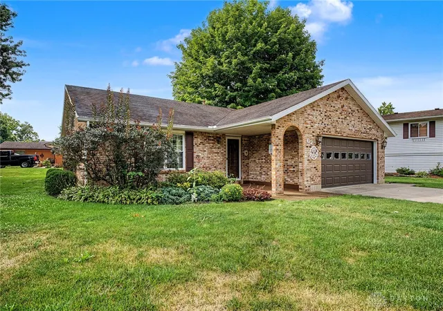 Photo 5 of Single family home for sale at 62 Sexton Dr, Xenia, OH 45385 | MLS# 966484 | Listing updated on 2026-09-01