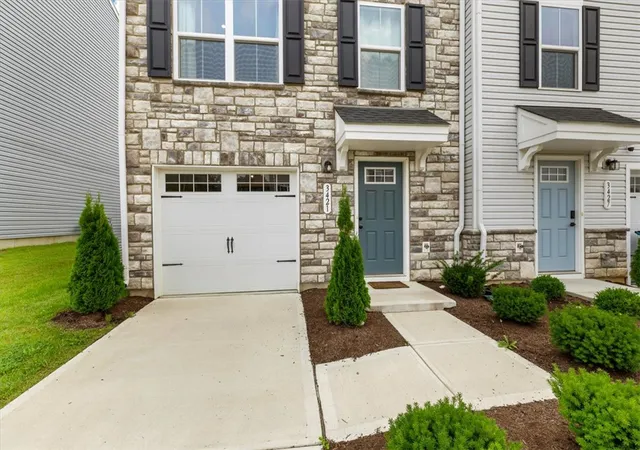 Photo 3 of Townhouse for sale at 3421 Conifer Cir, Dayton, OH 45424 | MLS# 966291 | Listing updated on 2026-08-29