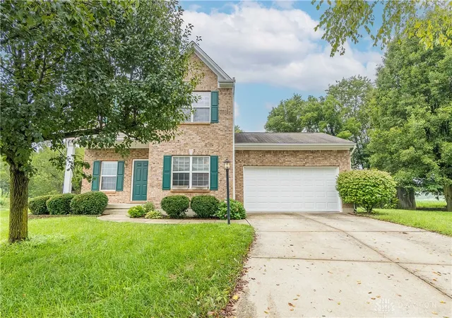 Photo 2 of Single family home for sale at 2880 Manor Ct, Troy, OH 45373 | MLS# 966302 | Listing updated on 2026-09-01