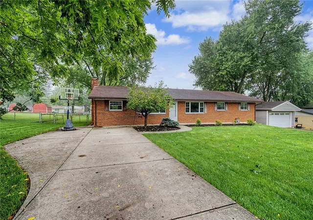 Photo 2 of Single family home for sale at 2863 Crone Rd, Beavercreek, OH 45434 | MLS# 966595 | Listing updated on 2026-08-29