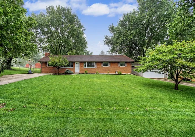 Photo 3 of Single family home for sale at 2863 Crone Rd, Beavercreek, OH 45434 | MLS# 966595 | Listing updated on 2026-08-29