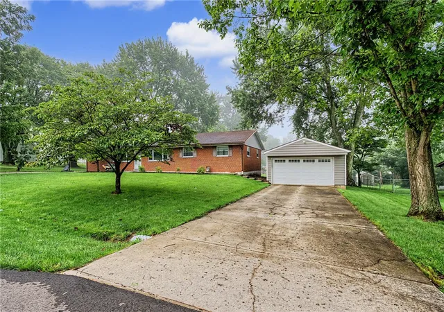 Photo 5 of Single family home for sale at 2863 Crone Rd, Beavercreek, OH 45434 | MLS# 966595 | Listing updated on 2026-08-29