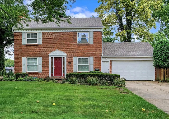 Photo 2 of Single family home for sale at 100 Greendale Dr, Dayton, OH 45429 | MLS# 966357 | Listing updated on 2026-08-26