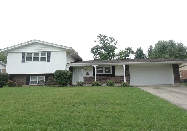 Photo 1 of Single family home for sale at 416 Rising Hl Dr, Fairborn, OH 45324 | MLS# 966577 | Listing updated on 2026-08-26