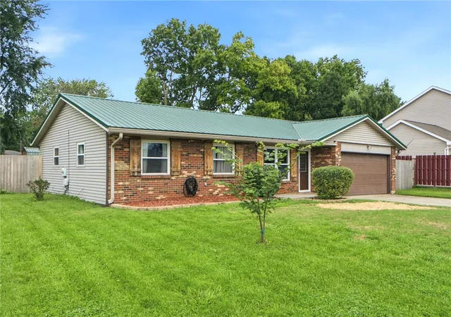 Photo 3 of Sale Pending at 907 Marcia Dr, Trenton, OH 45067 | MLS# 966817 | Listing updated on 2026-08-28