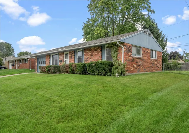 Photo 2 of Sale Pending at 7161 Saffron Dr, Dayton, OH 45424 | MLS# 966890 | Listing updated on 2026-08-27