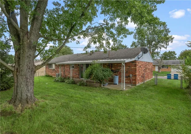 Photo 4 of Sale Pending at 7161 Saffron Dr, Dayton, OH 45424 | MLS# 966890 | Listing updated on 2026-08-27
