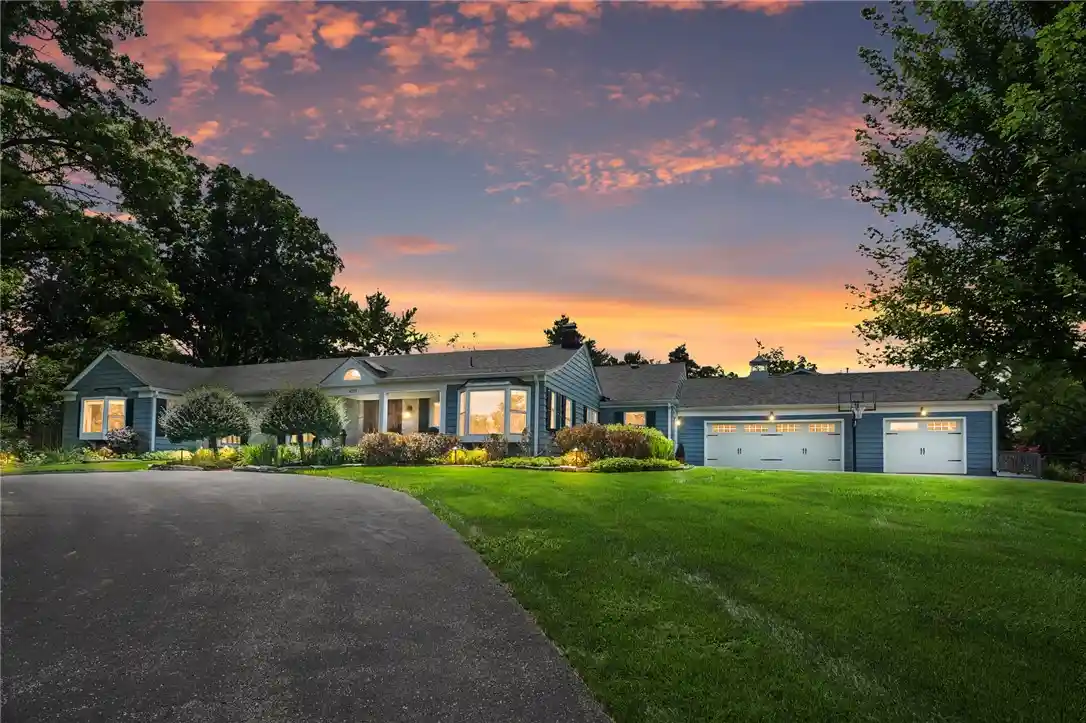 Photo 1 of Mansion for sale at 4275 Trails End Dr, Dayton, OH 45429 | MLS# 966787 | Listing updated on 2026-10-14