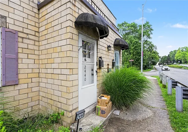 Listing Photo 4 - Condo for sale in building located at 2436-2442 S Dixie Ave, Dayton, OH 45409