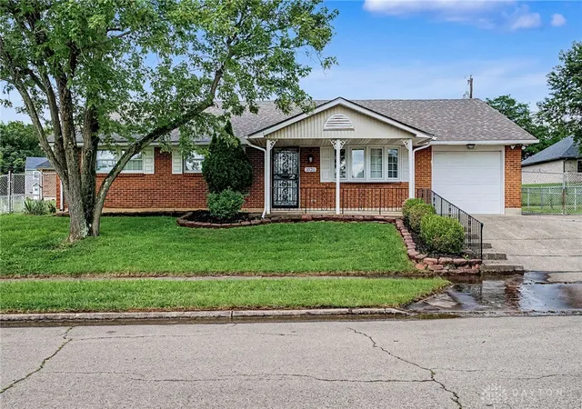 Photo 3 of Sale Pending at 1021 Bethune Cir, Dayton, OH 45417 | MLS# 967197 | Listing updated on 2026-08-29