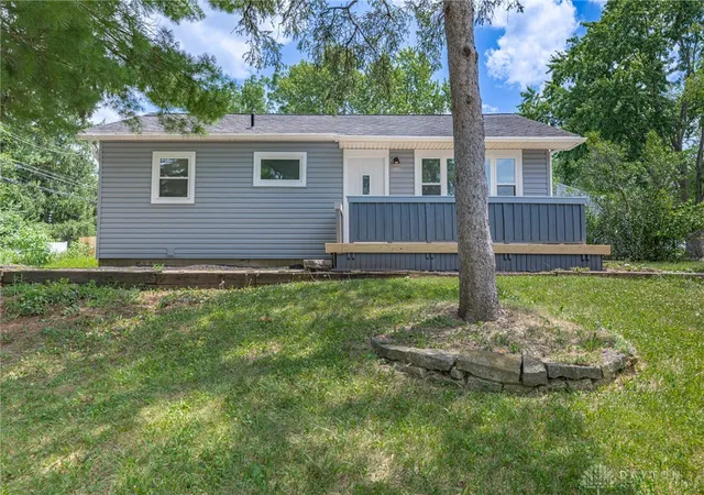 Photo 2 of Sale Pending at 1800 Clarissa Ave, Kettering, OH 45429 | MLS# 967213 | Listing updated on 2026-08-28