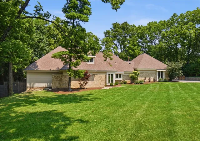 Photo 2 of Sale Pending at 511 W Whipp Rd, Dayton, OH 45459 | MLS# 966338 | Listing updated on 2026-08-27