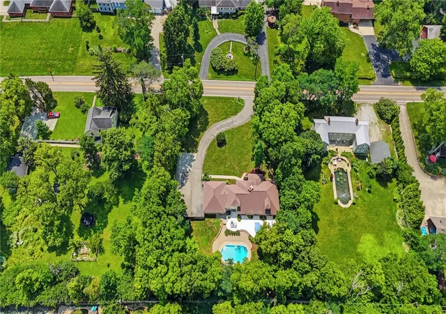Photo 3 of Sale Pending at 511 W Whipp Rd, Dayton, OH 45459 | MLS# 966338 | Listing updated on 2026-08-27