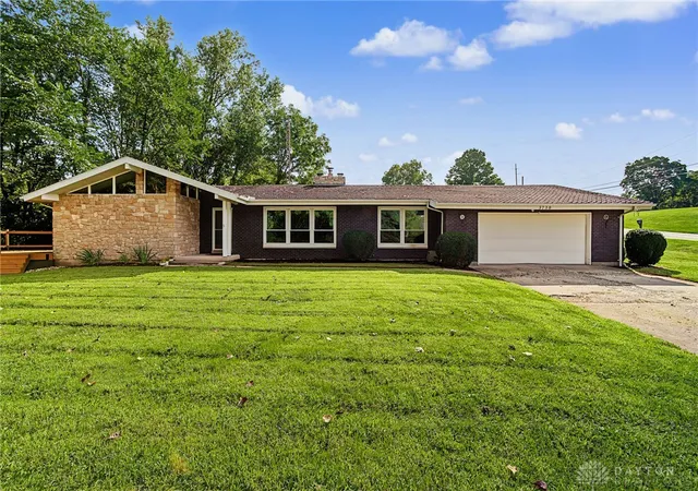 Photo 3 of Single family home for sale at 3730 Old Columbus Rd, Springfield, OH 45503 | MLS# 967055 | Listing updated on 2026-10-04