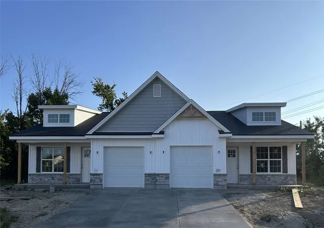 Photo 2 of Townhouse for sale at 2091 Pine Forest Dr, Miamisburg, OH 45342 | MLS# 967388 | Listing updated on 2026-08-26