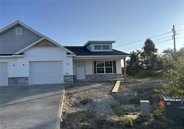 Photo 3 of Townhouse for sale at 2091 Pine Forest Dr, Miamisburg, OH 45342 | MLS# 967388 | Listing updated on 2026-08-26