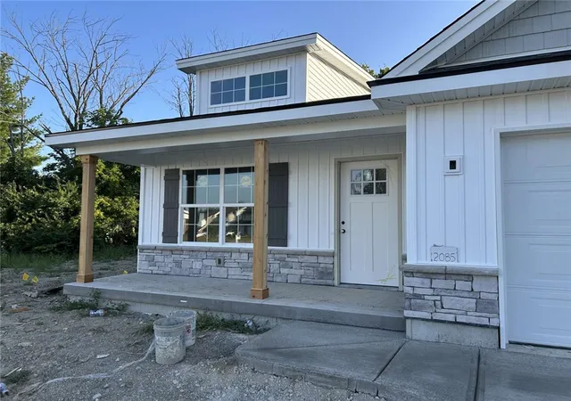Photo 3 of Townhouse for sale at 2085 Pine Forest Dr, Miamisburg, OH 45342 | MLS# 967384 | Listing updated on 2026-08-26