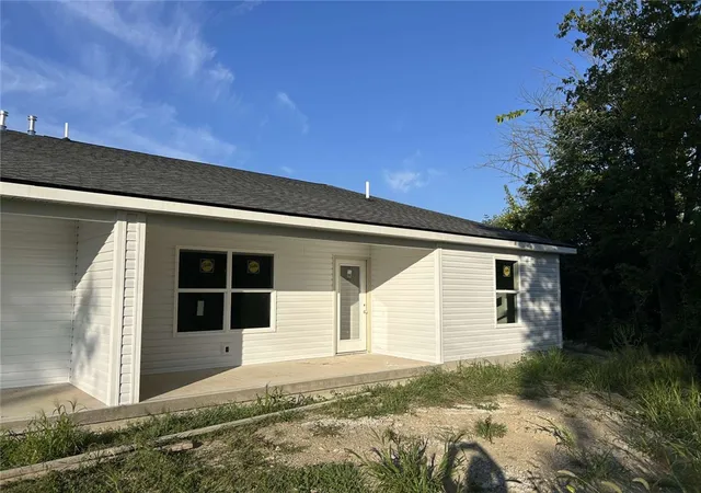 Photo 4 of Townhouse for sale at 2085 Pine Forest Dr, Miamisburg, OH 45342 | MLS# 967384 | Listing updated on 2026-08-26