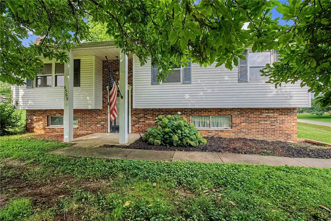 Photo 1 of Single family home for sale at 6569 Dawn St, Franklin Twp, OH 45005 | MLS# 967444 | Listing updated on 2026-10-31