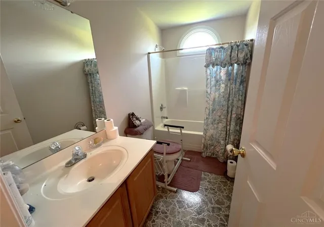 Photo 16 of Single family home for sale at 1981 N Weaver Rd, Oxford, OH 45056 | MLS# 967543 | Listing updated on 2026-09-28