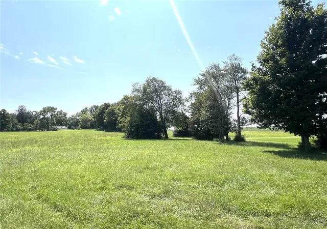 Photo 4 of Single family home for sale at 1981 N Weaver Rd, Oxford, OH 45056 | MLS# 967543 | Listing updated on 2026-09-28