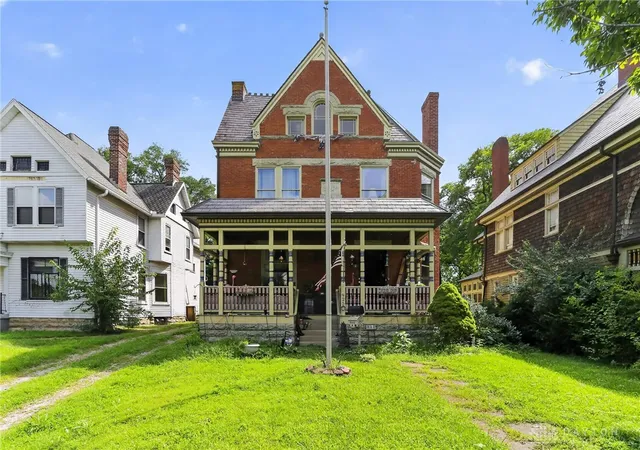 Photo 1 of Single family home for sale at 925 E High St, Springfield, OH 45505 | MLS# 967547 | Listing updated on 2026-08-27