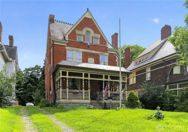Photo 2 of Single family home for sale at 925 E High St, Springfield, OH 45505 | MLS# 967547 | Listing updated on 2026-08-27
