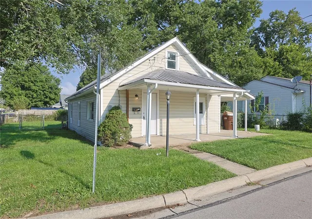 Photo 2 of Single family home for sale at 239 Cedar St, Franklin, OH 45005 | MLS# 967485 | Listing updated on 2026-08-27