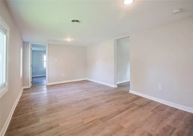 Photo 4 of Single family home for sale at 239 Cedar St, Franklin, OH 45005 | MLS# 967485 | Listing updated on 2026-08-27