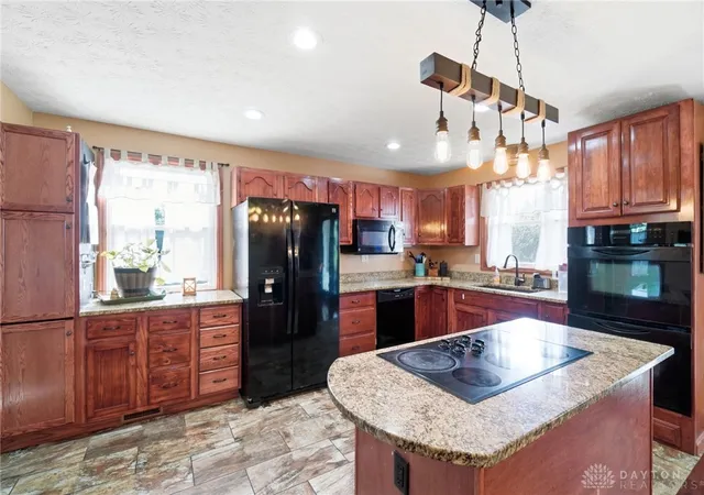 Photo 3 of Sale Pending at 2275 Oxford Trenton Rd, Milford Twp, OH 45056 | MLS# 967600 | Listing updated on 2026-09-28