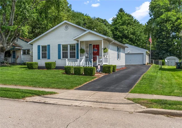 Photo 3 of Sale Pending at 299 N West St, Xenia, OH 45385 | MLS# 967640 | Listing updated on 2026-08-30