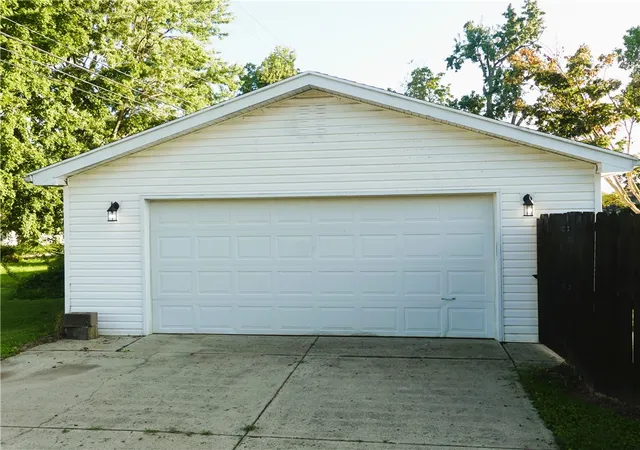 Photo 2 of Single family home for sale at 935 S Detroit St, Xenia, OH 45385 | MLS# 967690 | Listing updated on 2026-08-28