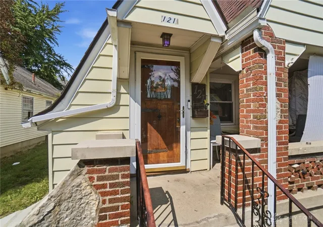 Photo 13 of Sale Pending at 121 Basswood Ave, Dayton, OH 45405 | MLS# 967711 | Listing updated on 2026-10-05
