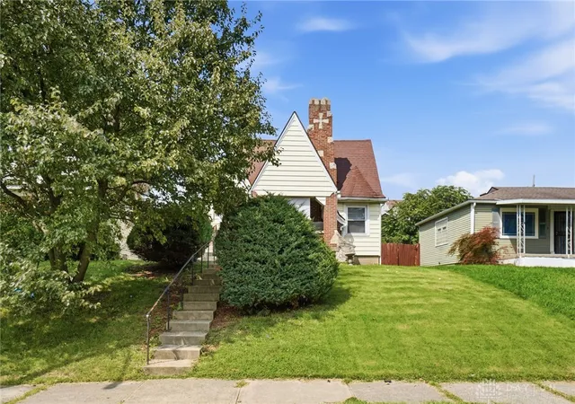 Photo 3 of Sale Pending at 121 Basswood Ave, Dayton, OH 45405 | MLS# 967711 | Listing updated on 2026-10-05