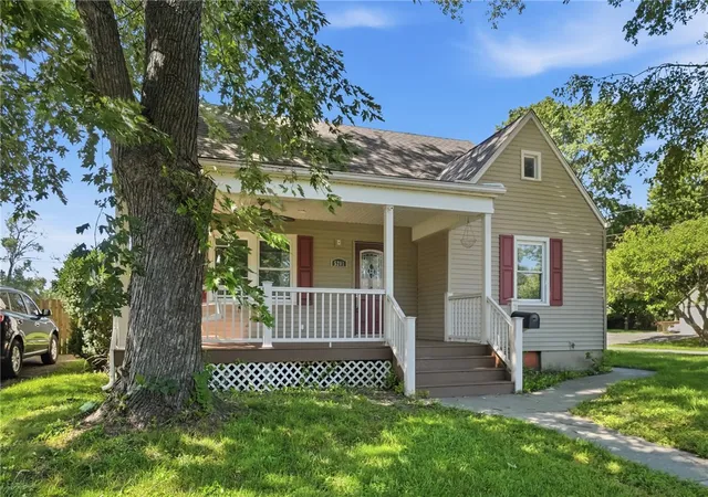 Single family home for sale at 5201 Lindbergh Blvd, West Carrollton, OH 45449 | MLS# 967659