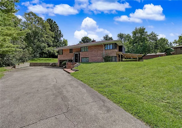 Photo 4 of Single family home for sale at 4334 Dorset Dr, Dayton, OH 45405 | MLS# 967744 | Listing updated on 2026-08-29