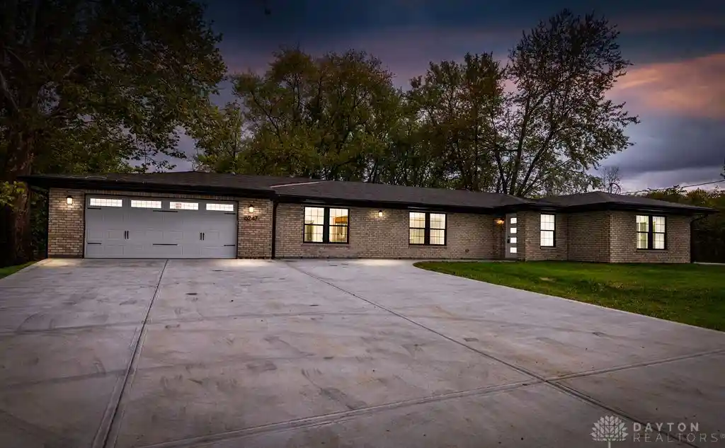 Photo 1 of Sale Pending at 6247 Celeste Dr, Franklin, OH 45005 | MLS# 967698 | Listing updated on 2026-10-25