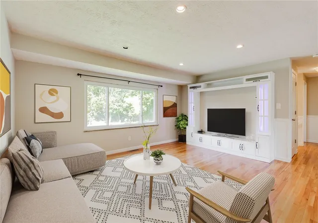 Photo 3 of Single family home for sale at 615 Wright St, Yellow Springs, OH 45387 | MLS# 967663 | Listing updated on 2026-09-01