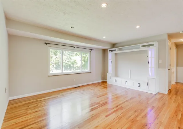 Photo 4 of Single family home for sale at 615 Wright St, Yellow Springs, OH 45387 | MLS# 967663 | Listing updated on 2026-09-01