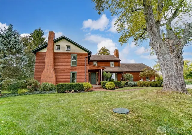 Photo 2 of Single family home for sale at 11531 Rinehart Rd, Englewood, OH 45322 | MLS# 967899 | Listing updated on 2026-09-01