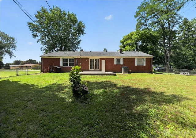 Photo 2 of Single family home for sale at 1186 Stanwick Dr, Beavercreek, OH 45430 | MLS# 967903 | Listing updated on 2026-09-01