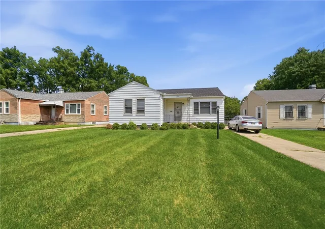 Photo 3 of Single family home for sale at 3601 Lancashire Dr, Dayton, OH 45417 | MLS# 967913 | Listing updated on 2026-09-01